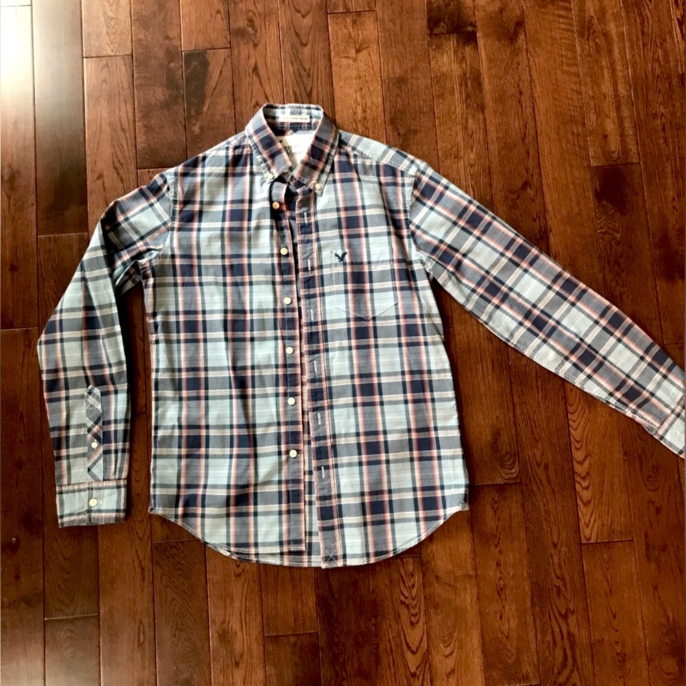 American Eagle Athletic Fit Button Down Shirt Size XS